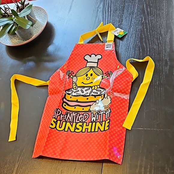 Little Miss Other - NWT Apron Little Miss Sunshine girl's kids Mr Men messy play for cooking, baking
